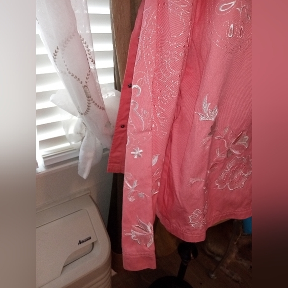 Susan Graver Pink Jacket - Picture 3 of 8